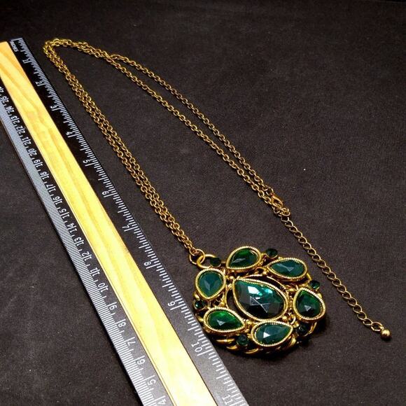 Emerald Green Rhinestone Pendant Necklace, 34 Inch Rustic Gold Tone Chain - Picture 3 of 7